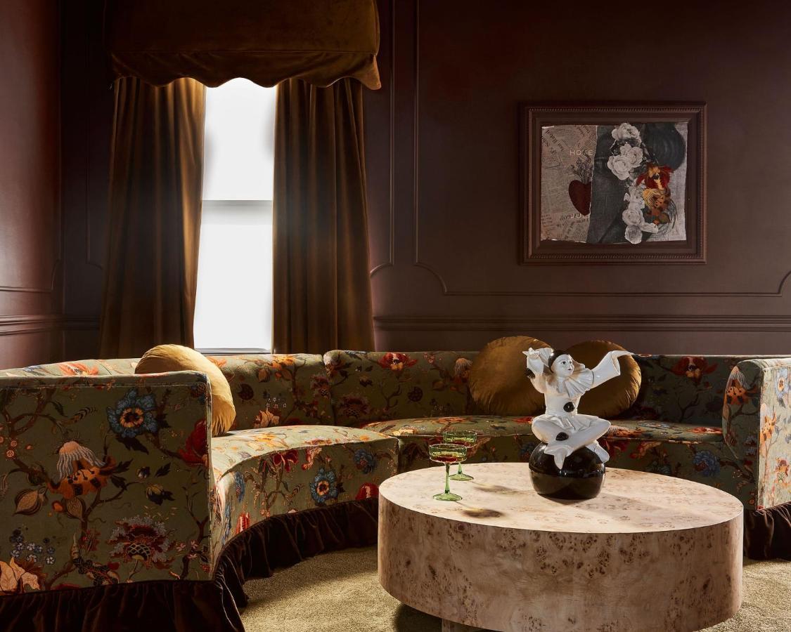 סטראטפורד Hotel Julie מראה חיצוני תמונה